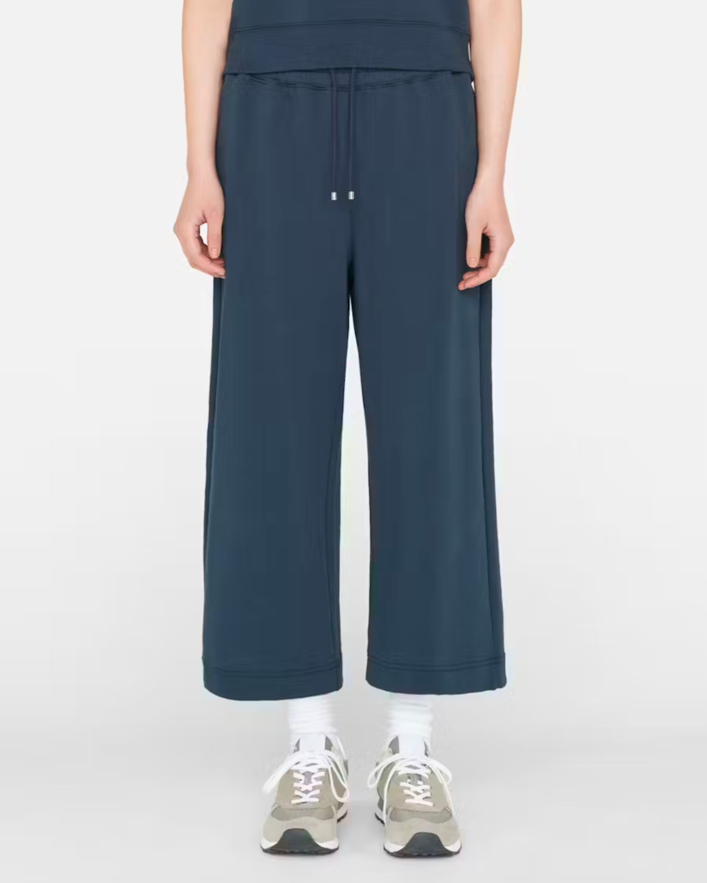 Frame Cropped Wide Leg Sweatpant in Navy
