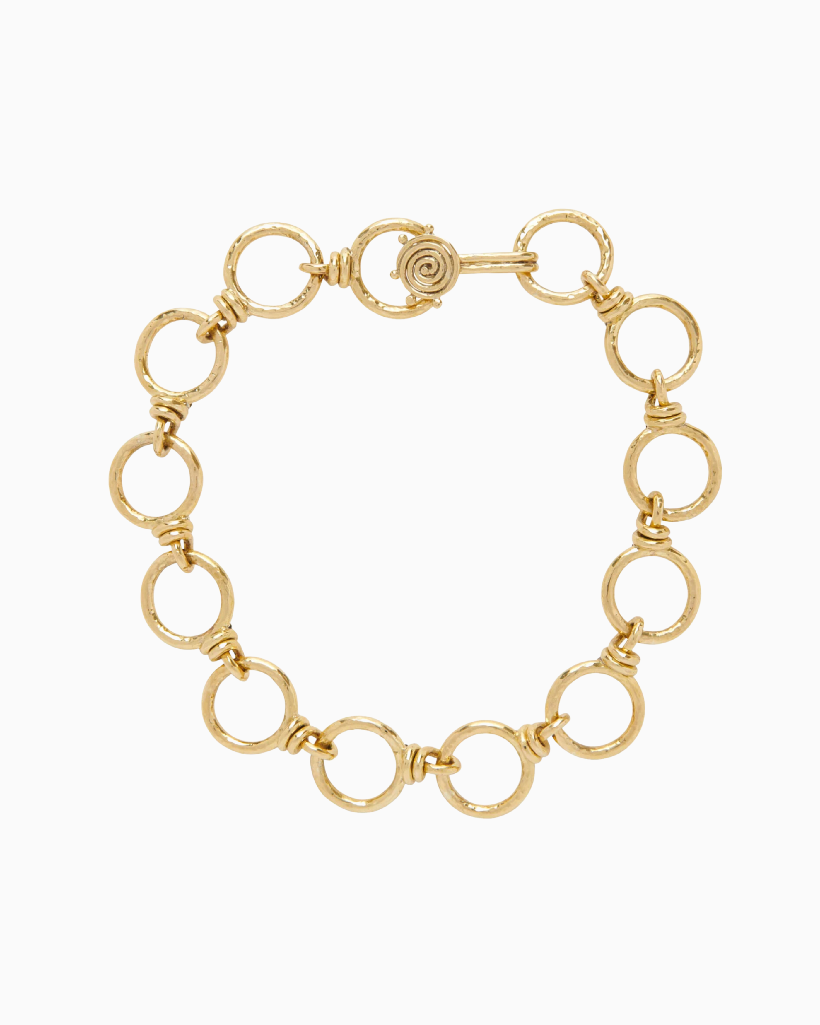 Ulla Johnson Hammered Circle Chain Necklace in Brass