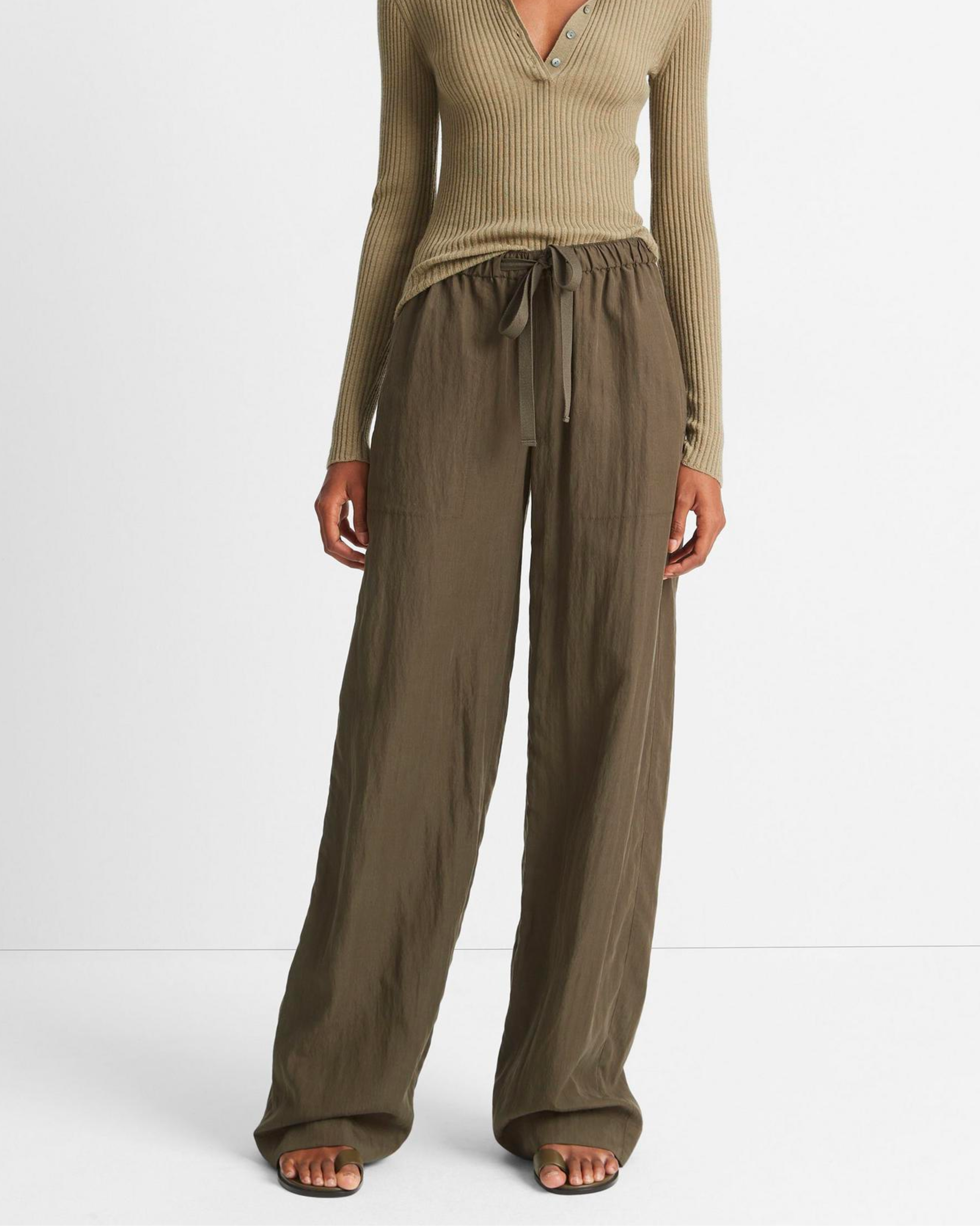 Vince Mid Rise Utility Drawstring Pant in Eden